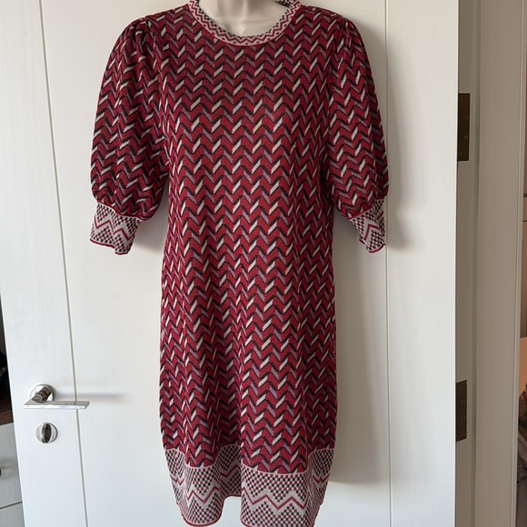 Zara Dresses & Skirts - Zara Red Black White Chevron Pattern Polyester Knit 3/4 Sleeve Dress S